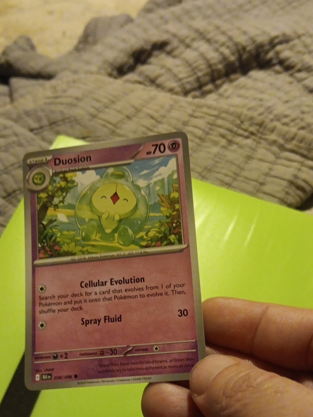 Pokemon Duosion Card – Pink and Green Psychic Artwork